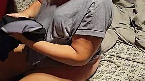 Creampie on pregnant wife leaves her gaping oozing thick cum