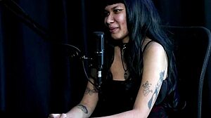 indiazinha mama sits no pain wants family recognition on sheer red