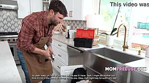 Thick housewife Lexi Nicole kneels for deepthroat pipe service