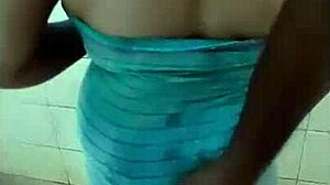 Freshly married Desi bhabhi strips naked for wild steamy bath!