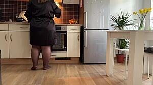 Mother-in-Law's Fat Ass Drips Cum After Kitchen Pussy Masturbation