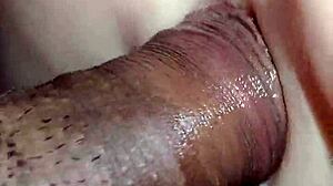 Le doy a candy en cuatro golpeando su culo