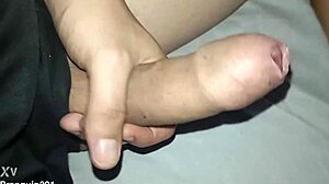 hey young stud rockin that huge banana cock 🍌😏 so tempting