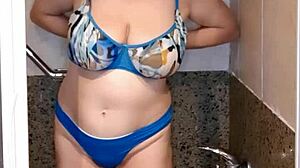 Mariaold reveals huge natural boobs in shower