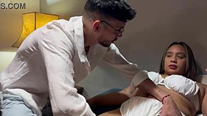 Medico fode cadeirante em consultorio na consulta anal