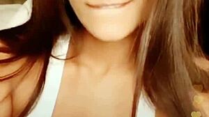 Poonam pandey nipple show