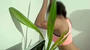 cogiendome a la muchachita de limpieza contratada