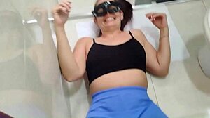 Casada Pagando Boquete Com Gozada Na Cara