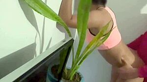 cogiendome a la muchachita de limpieza contratada