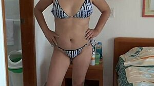 looking at huge cocks on the beach i cant resist and i masturbate