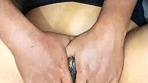 hot indian bhabhi gets hairy pussy oil massage