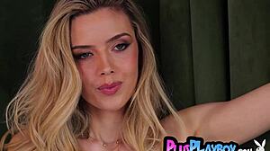 Sexy babe exposes amazing naked body after stunning posing