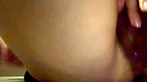 毎日オナニーしてる男性いると思うけど私も部屋で毎日オナニーするよ 私のオナニー見せるね。。