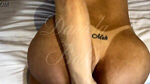 a maior rola do brasil arrega ou a buceta da minha esposa puta casal chama amigo pauzundo para saciar o fogo na buceta da esposa safada o corno ficou s olhando
