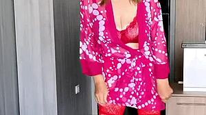 hot granny in red stockings fuck shaved pussy
