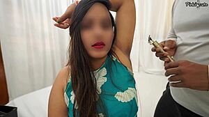 stepsister armpit 18 desi saheli ko uske sahele bhai salon wale ne buri tarah se choda jab uski bagal ke baal kaate ja rahe the
