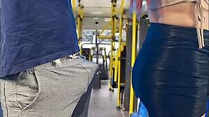 estudante foi encoxada dentro do onibus