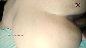 Sexo anal apretadita con mi hermanastra culona mientras ella chatea