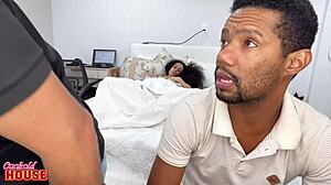 casada gostosa de buceta cabeluda num menage com o marido corno e um amigo