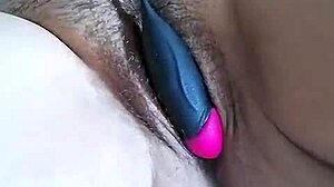 annerios2 se masturbando gostoso com brinquedo