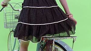 Amateur Nude Photoshoot: Fair-Skinned Beauty's Tits Exposed