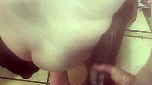 Solo girl uses huge dildo machine for intense fucking session