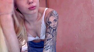 i play with my pretty pussy