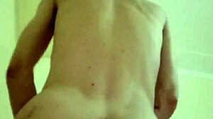 vợ lấn lướt chồng trong trò chơi tình ái