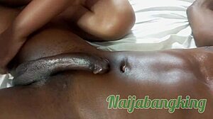 A natural beauty from Nigeria gives a seductive blowjob