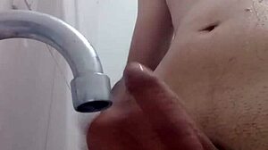 I enjoy a rich bath with a teen 18+ and big cock