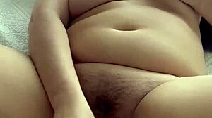 Masturbating with toys in the morning, feeling intense pleasure!