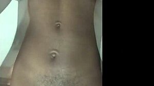 Babe twerks on vibrating dildo toy.