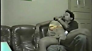 morena casada corneando marido com amigo no serviço, prostituta envolvida