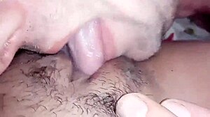 Adakah Sara sedia untuk hisap dan kongkek panas di atas sofa?