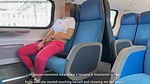 ¡Pajeando a desconocido en tren público!