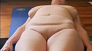 Vees sexy naken yoga snur hoder