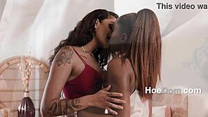 Muito ocupado trabalhando para um 3some selvagem, querido?