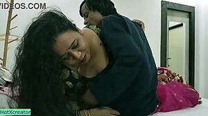 Hey, kau nampak hero Bengali panas tu dengan model comel dalam siri web?