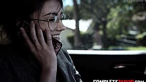 Mlada 18+ dobila tabu jebanje od fetiš doktora… tako pogrešno