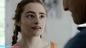 Reese Robbins îi arată tatălui vitreg priceperea ei la deepthroat - magie FamilyXXX!