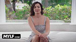 Gömbölyű milfok első pornó forgatása a kulisszák mögött! 😍