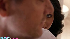 Vanessa Moon Tigger om Stor Kuk i Latin Fitta