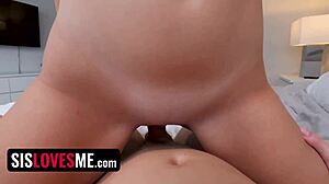 Pastorak iznenađen obrijanom pičkom posestre u tabu jahanju