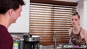 Stesønn tar stemor med analleker—hva skjer så?