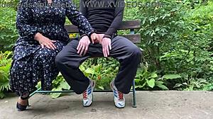 야, 시어머니가 야외에서 나 터뜨리는 거 볼래?