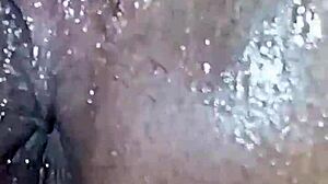 Zuigen tot ze in mond spuit met heftige Aziatische actie