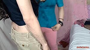 हॉट डांस मुजरा! देसी स्टेपसिस्टर सारा स्टेपब्रदर के साथ कनाडा में सिजल करती है