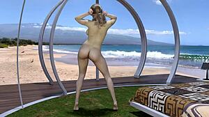 Рыжая доминирует над сексуальной блондинкой в игре