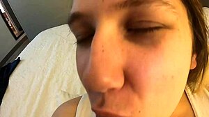 J'ai rempli de crème ma femme enceinte de 9 mois après sa confession dans la salle de bain