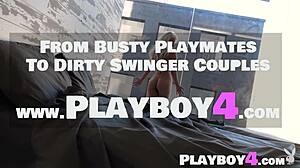 小柄18+ブロンドのライリー・リード 裸で完璧自然ボディポーズ